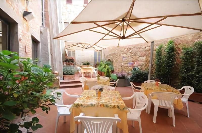 Albergo Duomo Montepulciano Stazione Eksteriør bilde