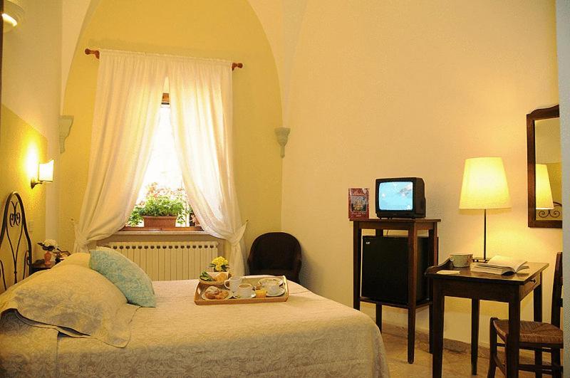 Albergo Duomo Montepulciano Stazione Rom bilde